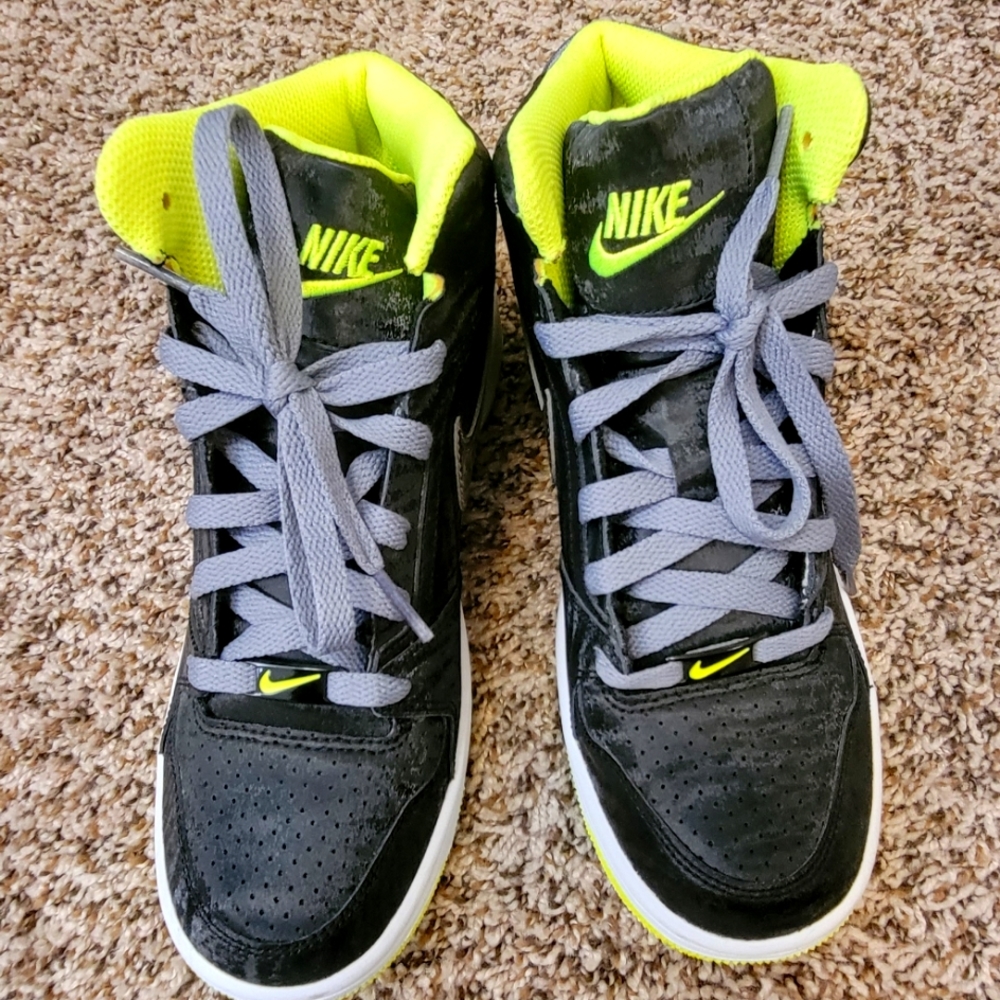 Nike shoes